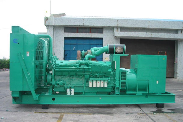 浦城工厂发电机应急发电时如何更准确地检查发电机状态？