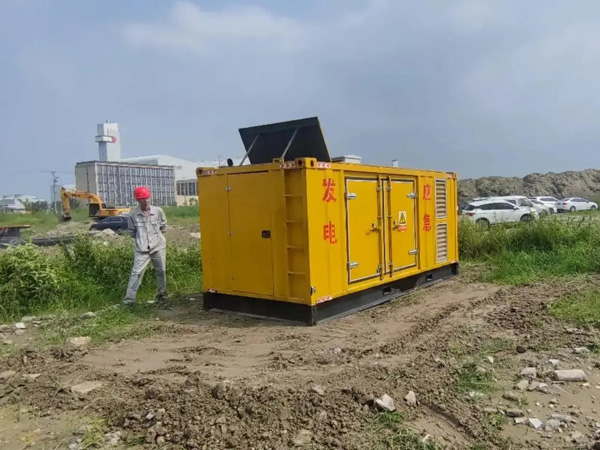 浦城200KW柴油发电机机组每小时的油耗量受哪些因素影响？